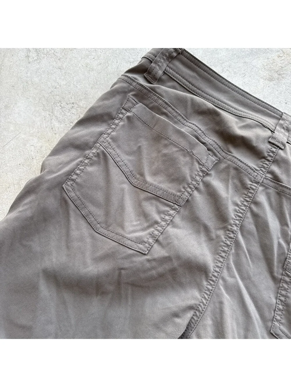 prAna Shorts Mens 33x9 Brown 5 Pocket Casual Hiking Outdoor Performance